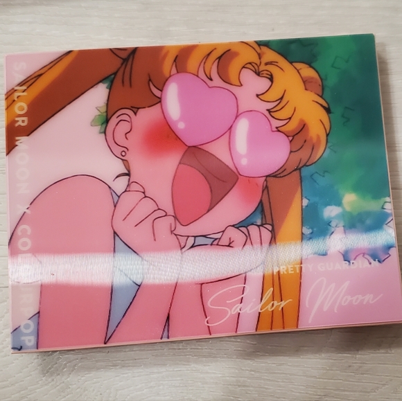 "Sailor Moon" eyeshadow palette - Picture 3 of 6